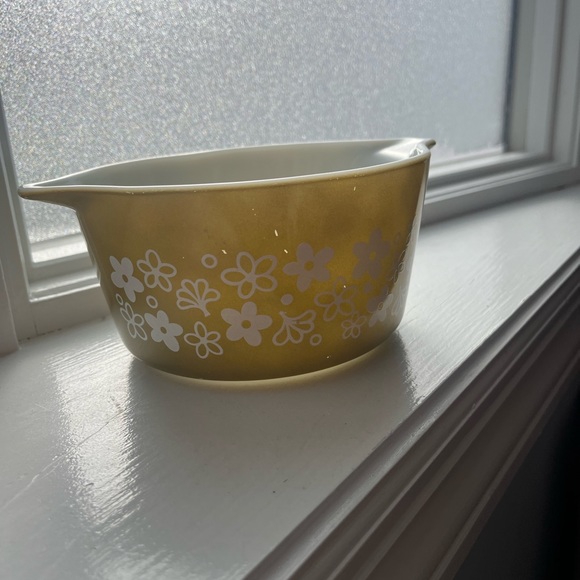 Vintage PYREX Spring Blossom 1 Quart Baking/ Casserole Dish - Picture 10 of 11